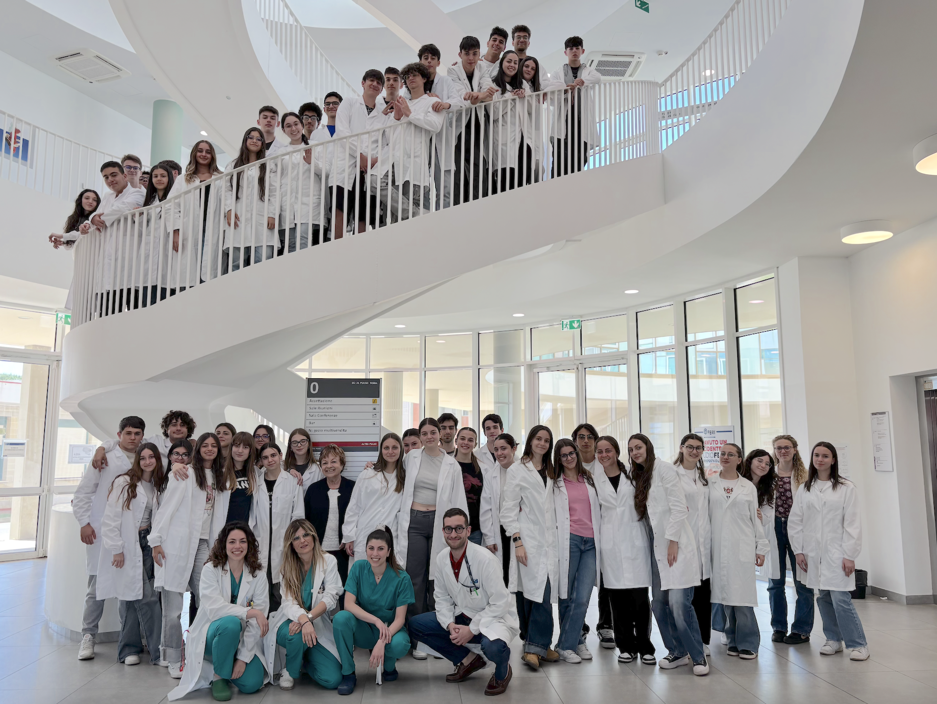 Clicca per accedere all'articolo I medici del futuro: oltre cento studenti al progetto “Biologia con curvatura biomedica” 2024/2025